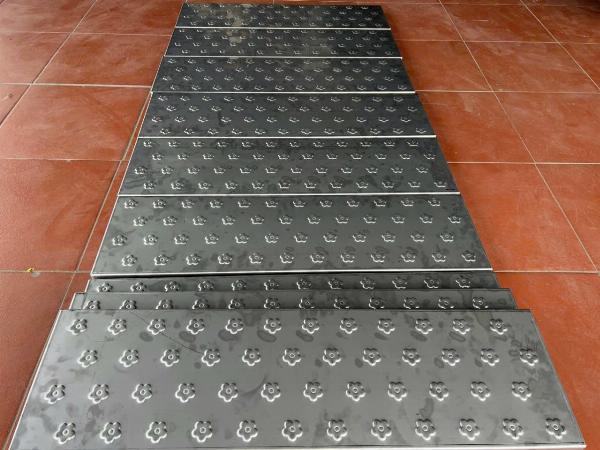 MÂM CẦU THANG INOX304